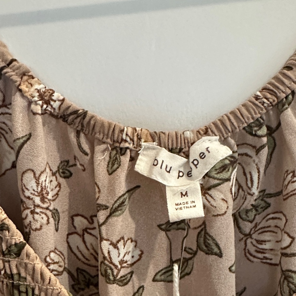 NWT Blu Pepper Floral Beige Maxi Dress - Picture 2 of 8
